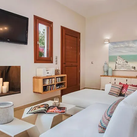 Modern 2-bed House In The Centre Fira (Santorini)