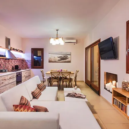 Modern 2-bed House In The Centre *